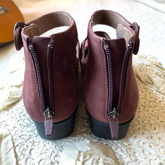 Dansko Red Burgundy Three Strap Wedge Heel Mary Jane High Heels Size 38 - Picture 12 of 16